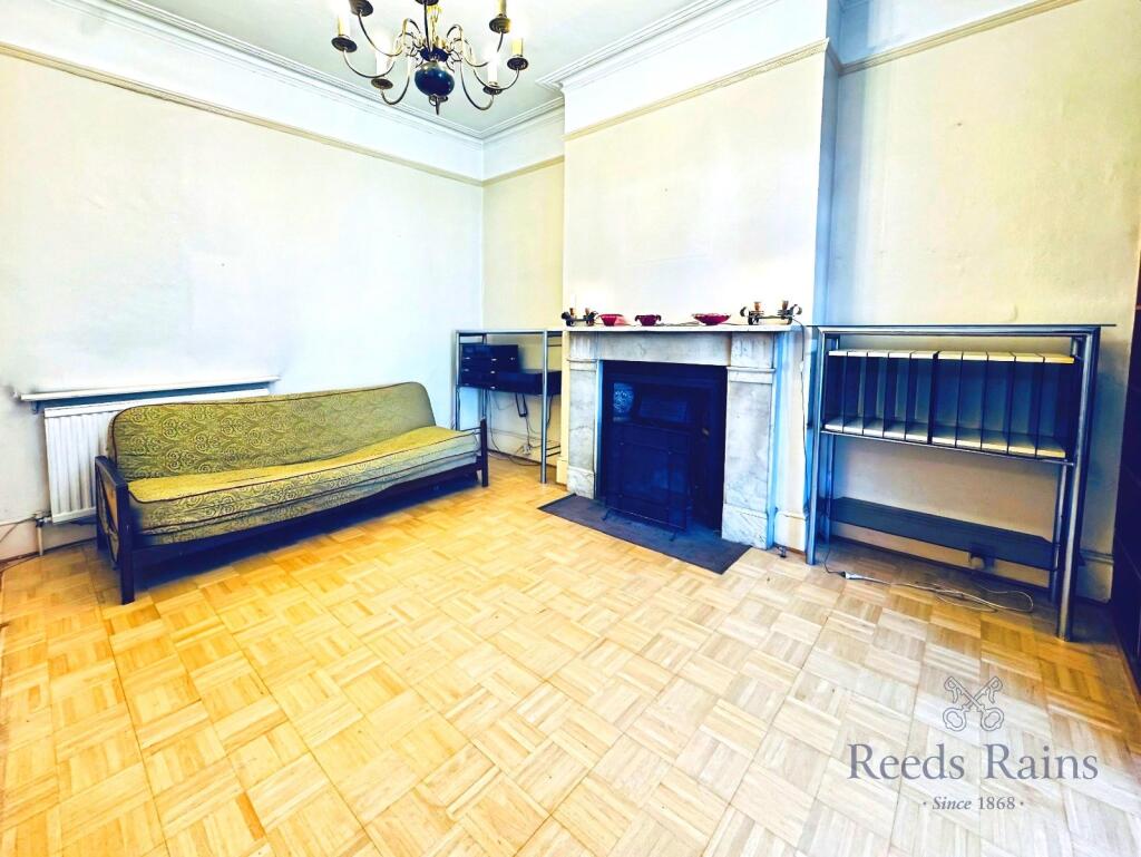 Hazelbank Road, London, SE6 photo 5