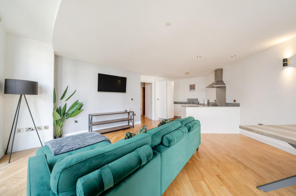 Apartment in Manchester, Greater Manchester - View 2