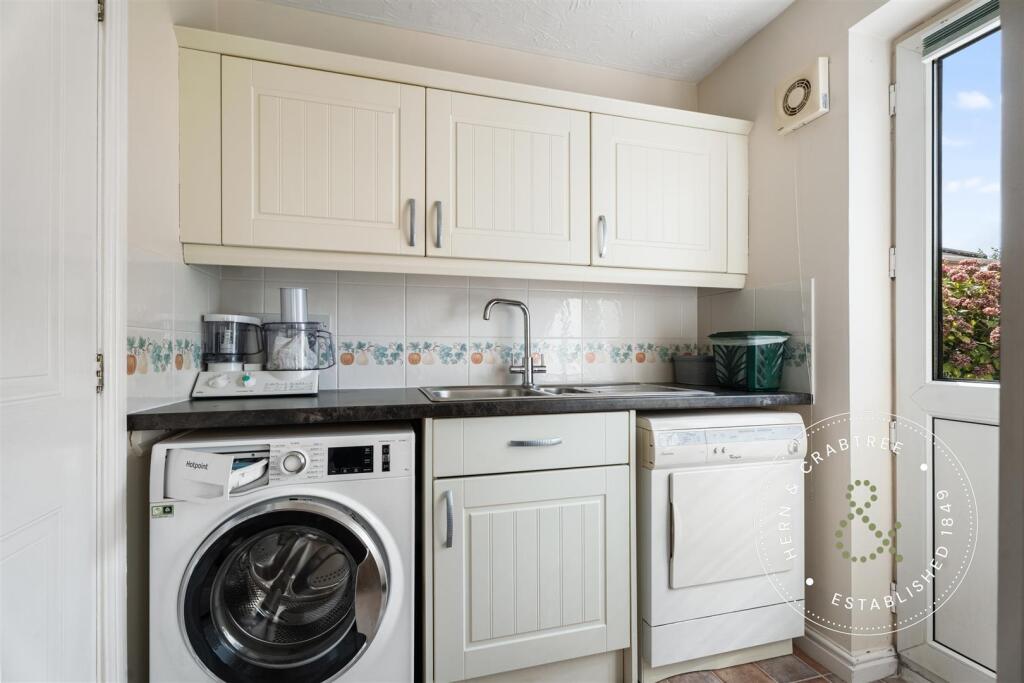 House in Cardiff, Caerau - More