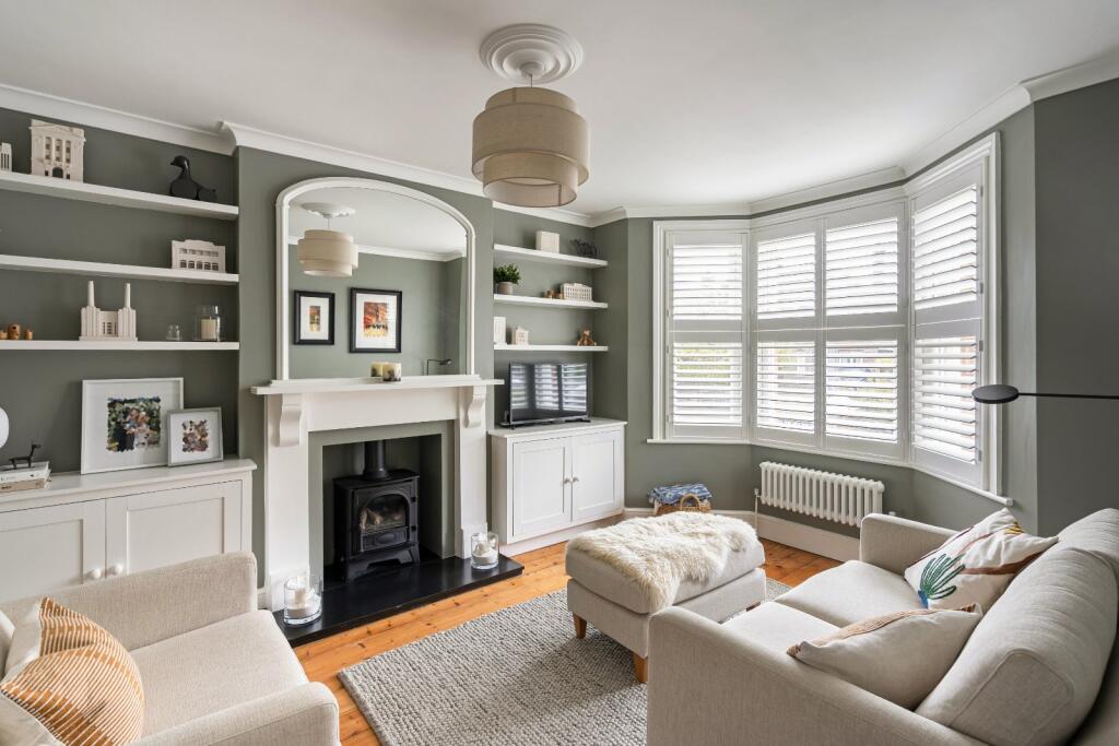 House in Guildford - View 2