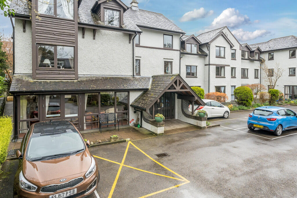 1-bed flat on 15 Alexandra Court, Ellerthwaite Road, Windermere, Cumbria, LA23 2PR, £69,500