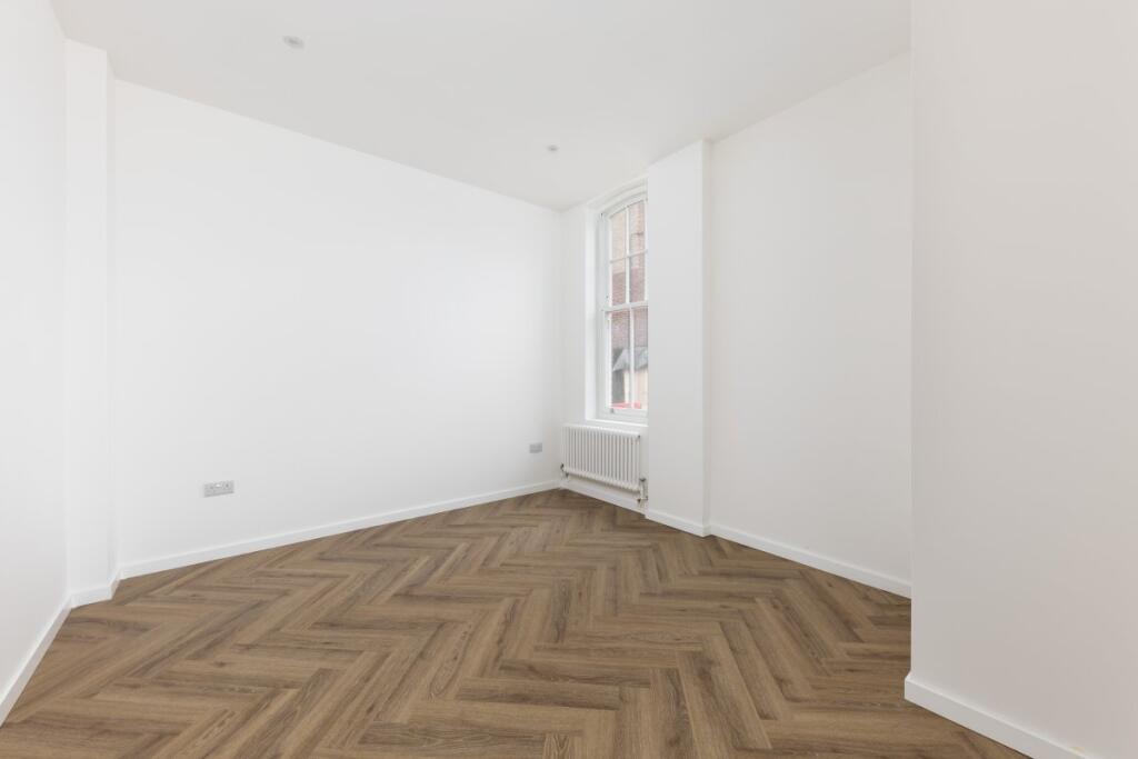 Apartment in London - More