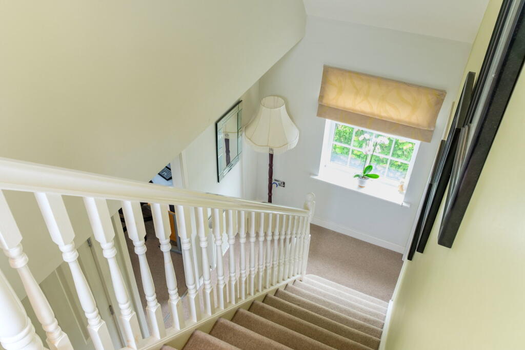 House in Rushcliffe, Fox Hill View, East Leake - More