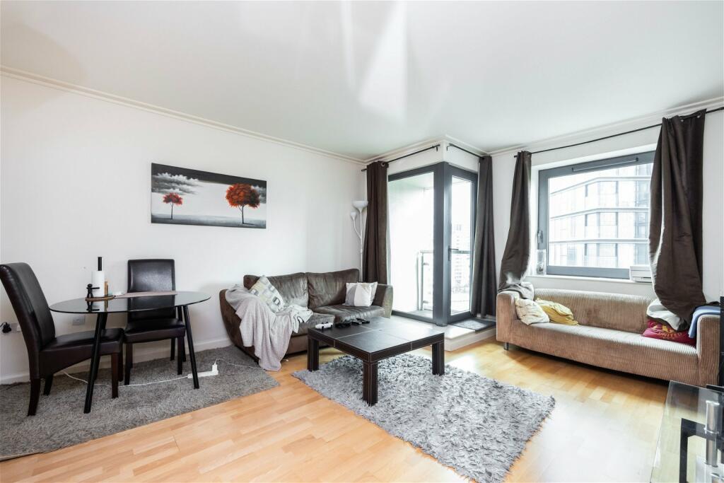 Apartment in London - View 2