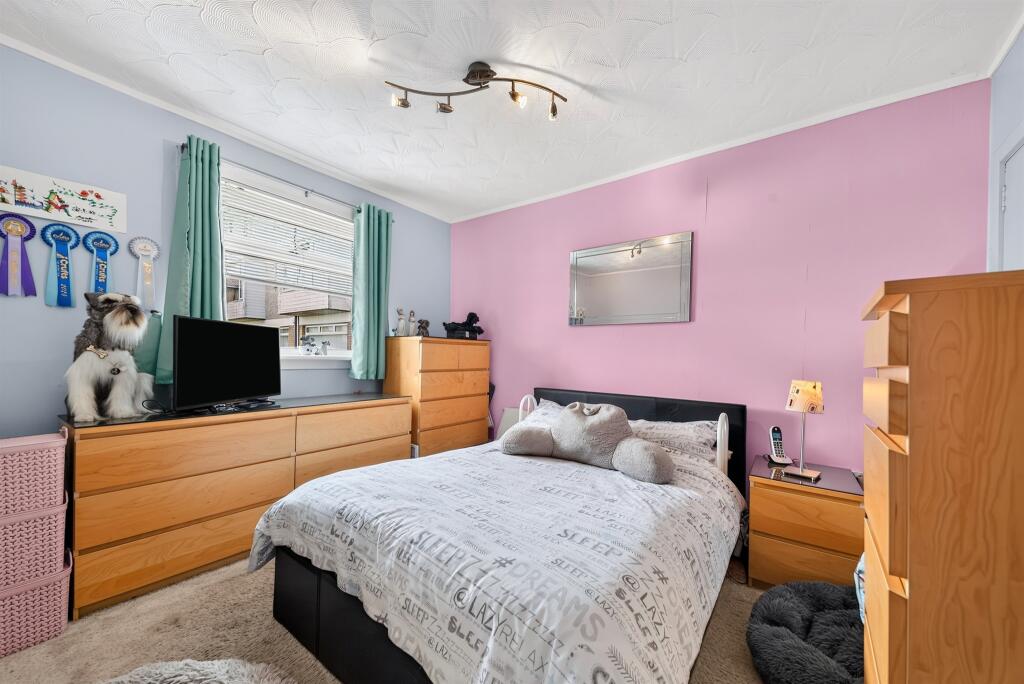 Apartment in Glasgow, South Lanarkshire - View 5