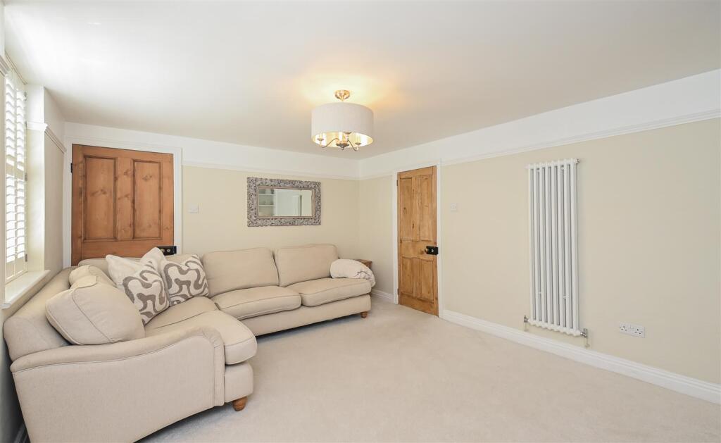 St Marys Cottage, Sudbury Road, Yoxall, DE13 - More