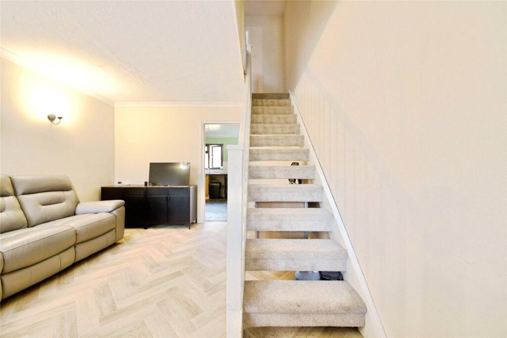 House in London - View 3