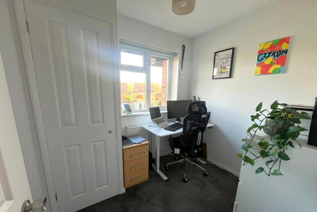 House in Basingstoke and Deane, Chineham - View 5