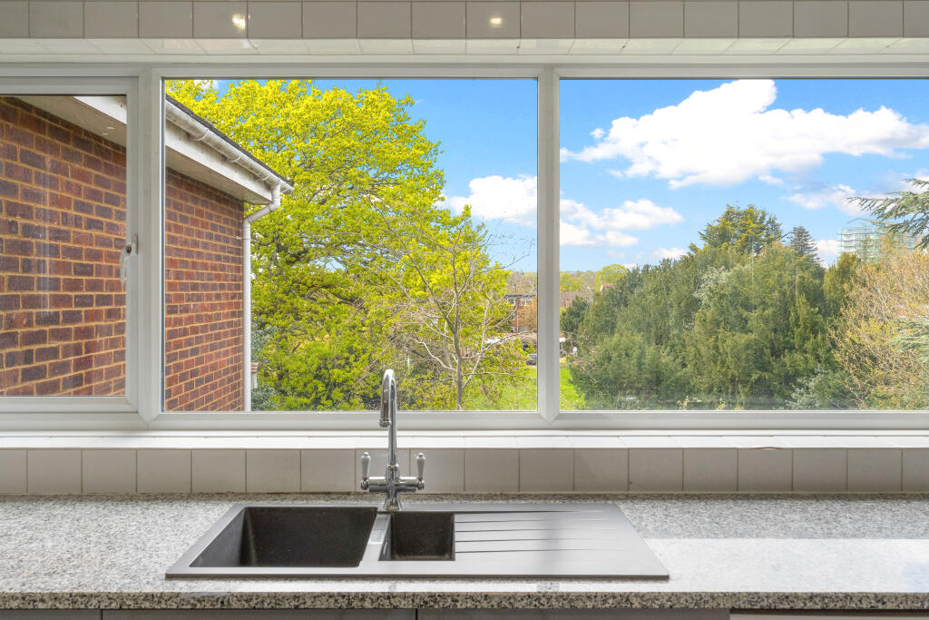 Apartment in Enfield - More