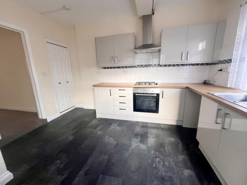 Grove Terrace, Pontnewynydd, Pontypool, Monmouthshire. NP4 6SN photo 4
