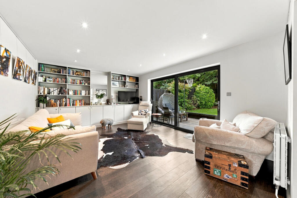 House in Nottingham - View 5
