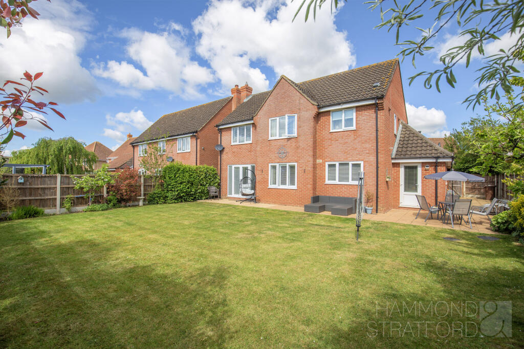 Gatekeeper Close, Wymondham photo 3