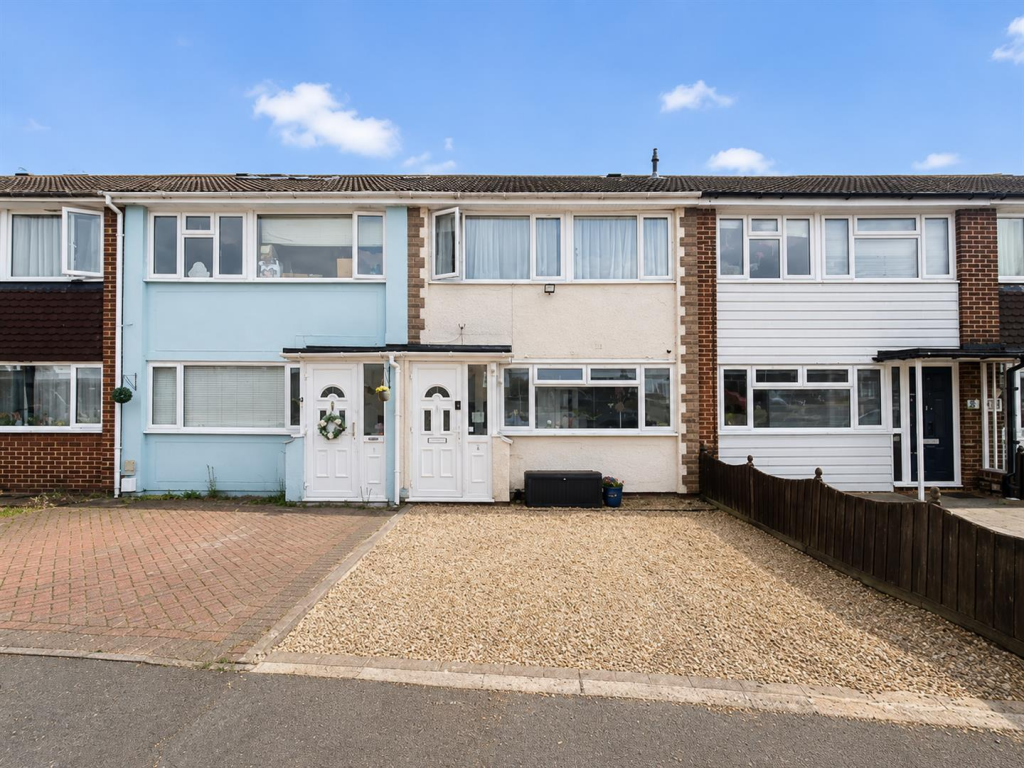 Main image of property: Giffins Close, Braintree