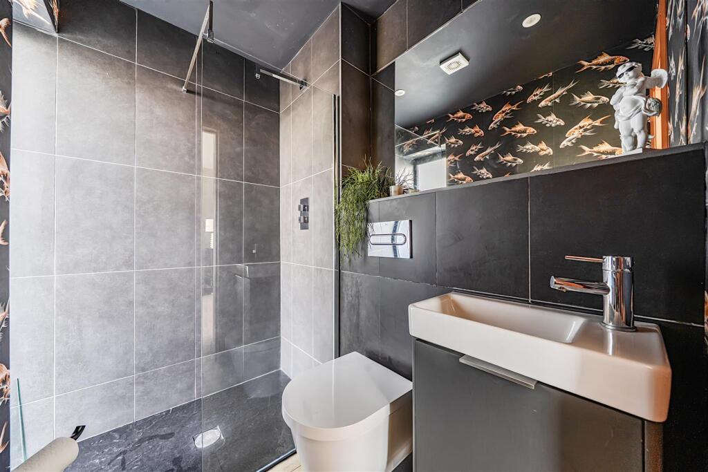 House in Maidenhead, St Marks - More