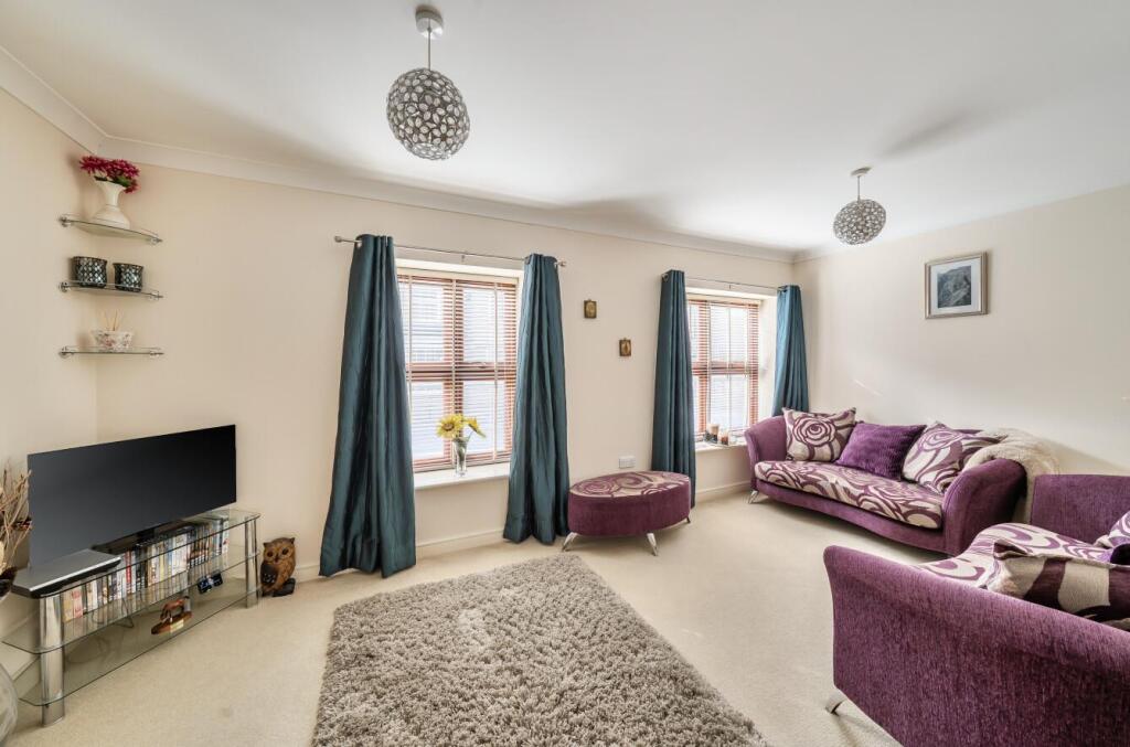 Additional image 3 of High Street, Henstridge, Templecombe