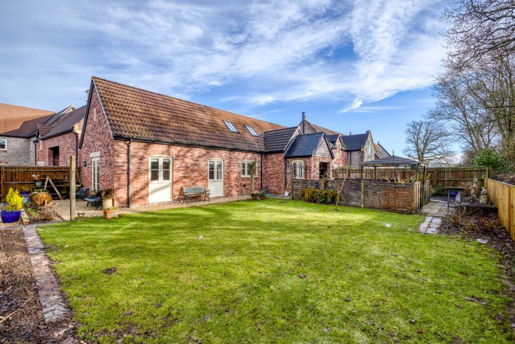 Barton Court, Sparkford