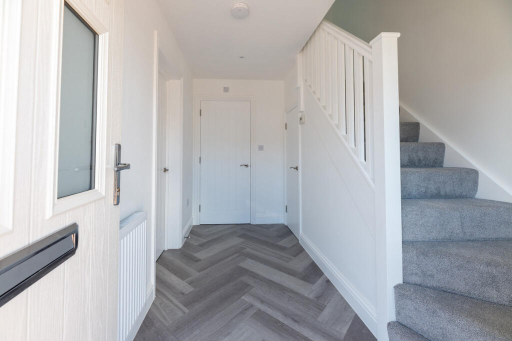 House in Southend-on-Sea, Westcliff-on-Sea - View 4