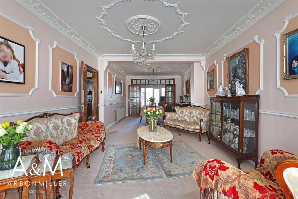 Herent Drive, Clayhall photo 2
