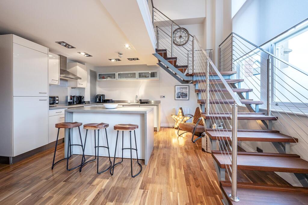 Main image of property: Avenue Road, Leamington Spa