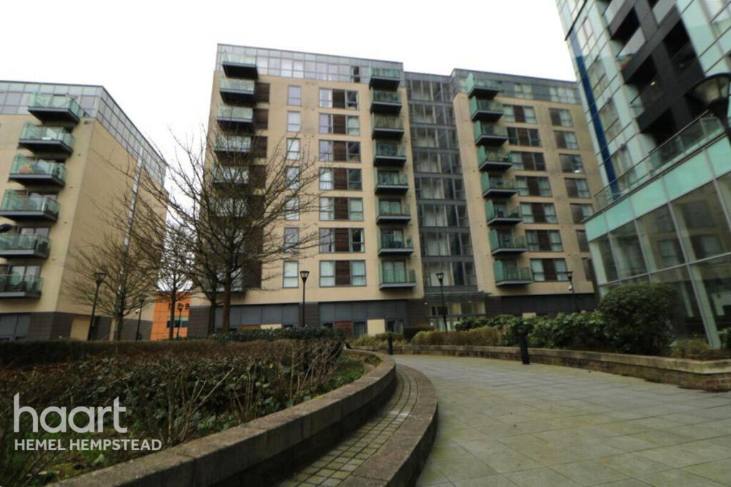 Main image of property: Cotterells, Hemel hempstead