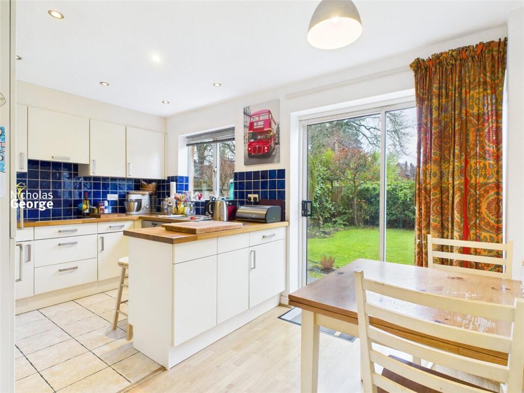 Additional image 2 of Foxes Meadow, Cotteridge, B30 1BQ