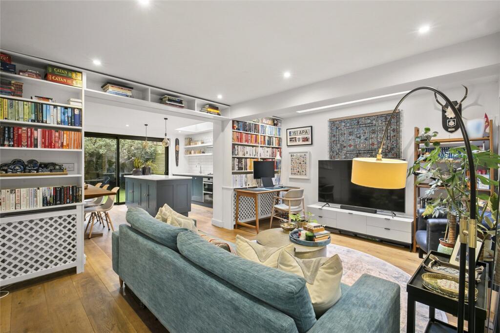Main image of property: Vardens Road, London, SW11