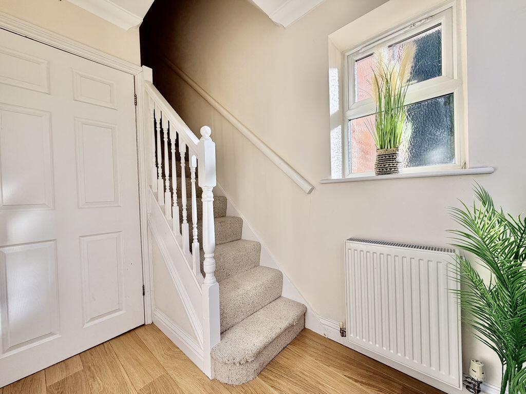 House in Hemel Hempstead, Wooburn - View 4