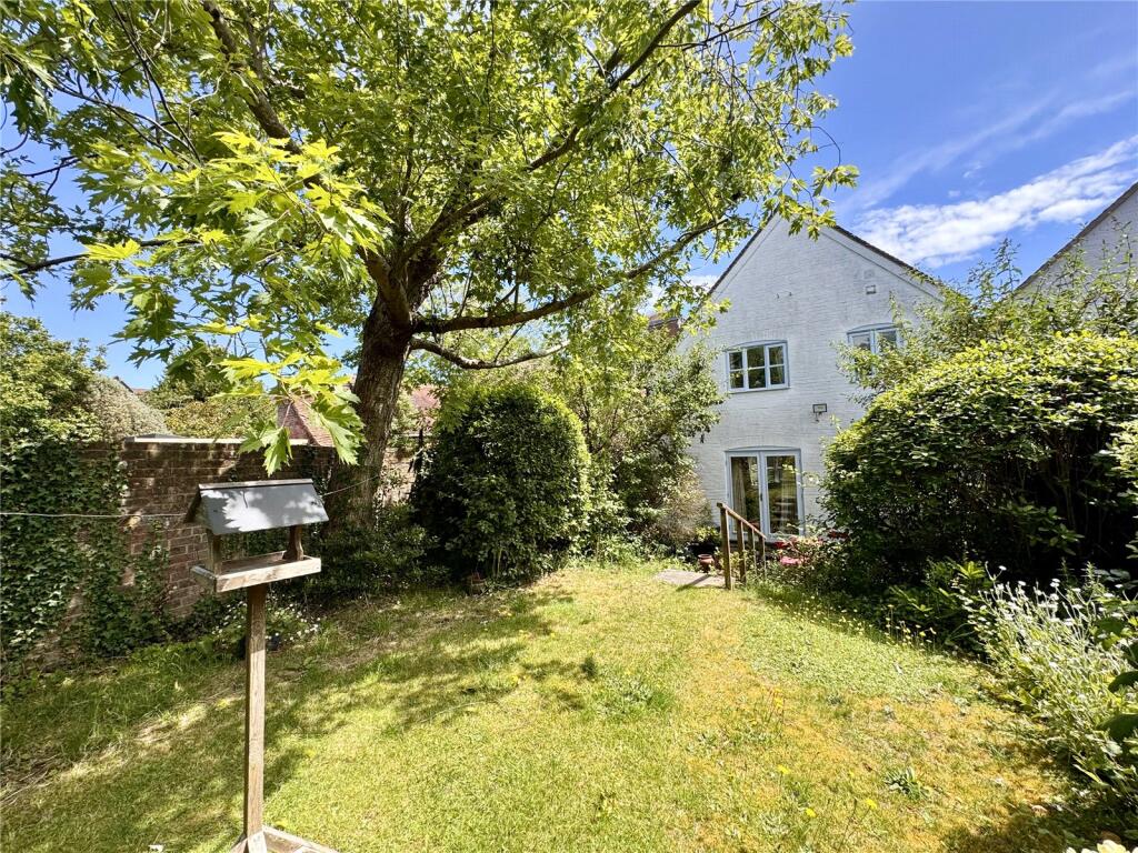 Main image of property: High Street, Lymington, Hampshire, SO41