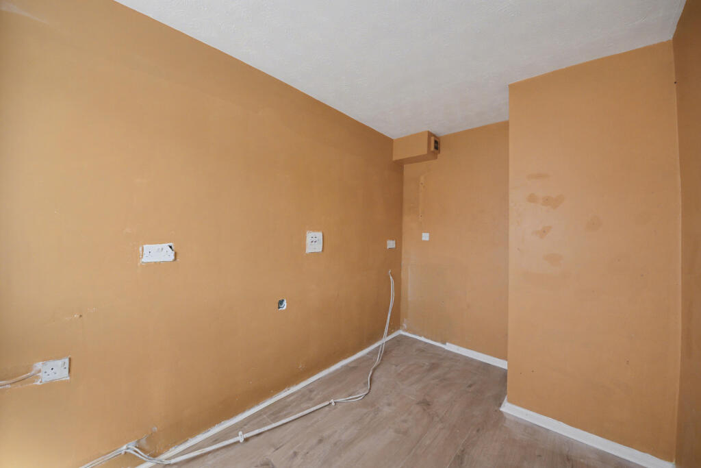 Additional image 4 of 25 Northcotts, Hatfield, Hertfordshire, AL9 5ES