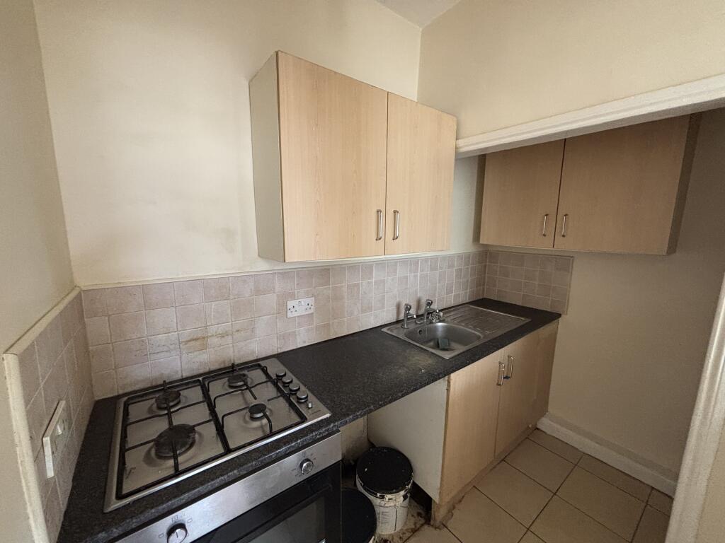 Harrogate Road, Bradford photo 3