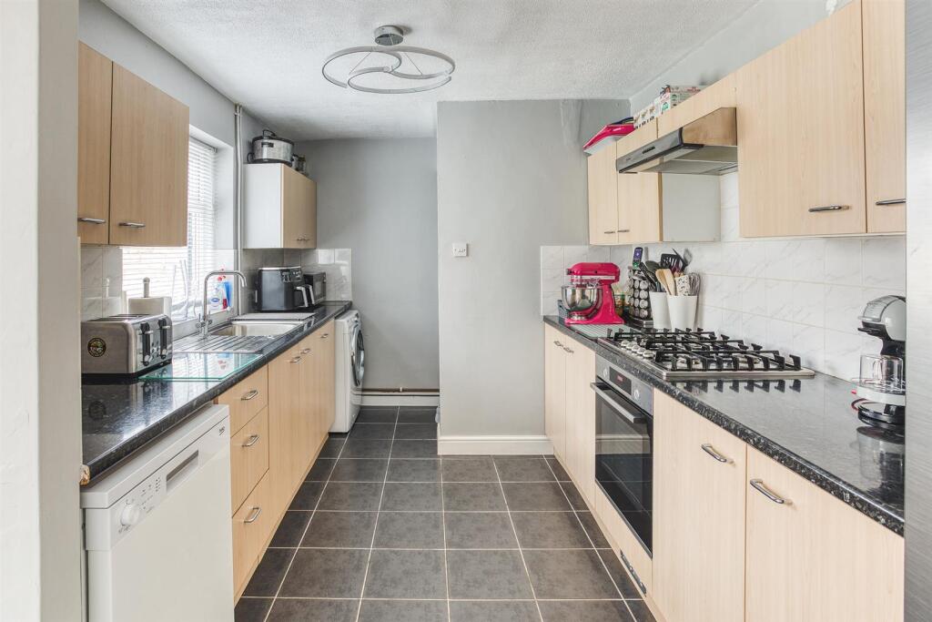 House in Derby, Mickleover - View 2