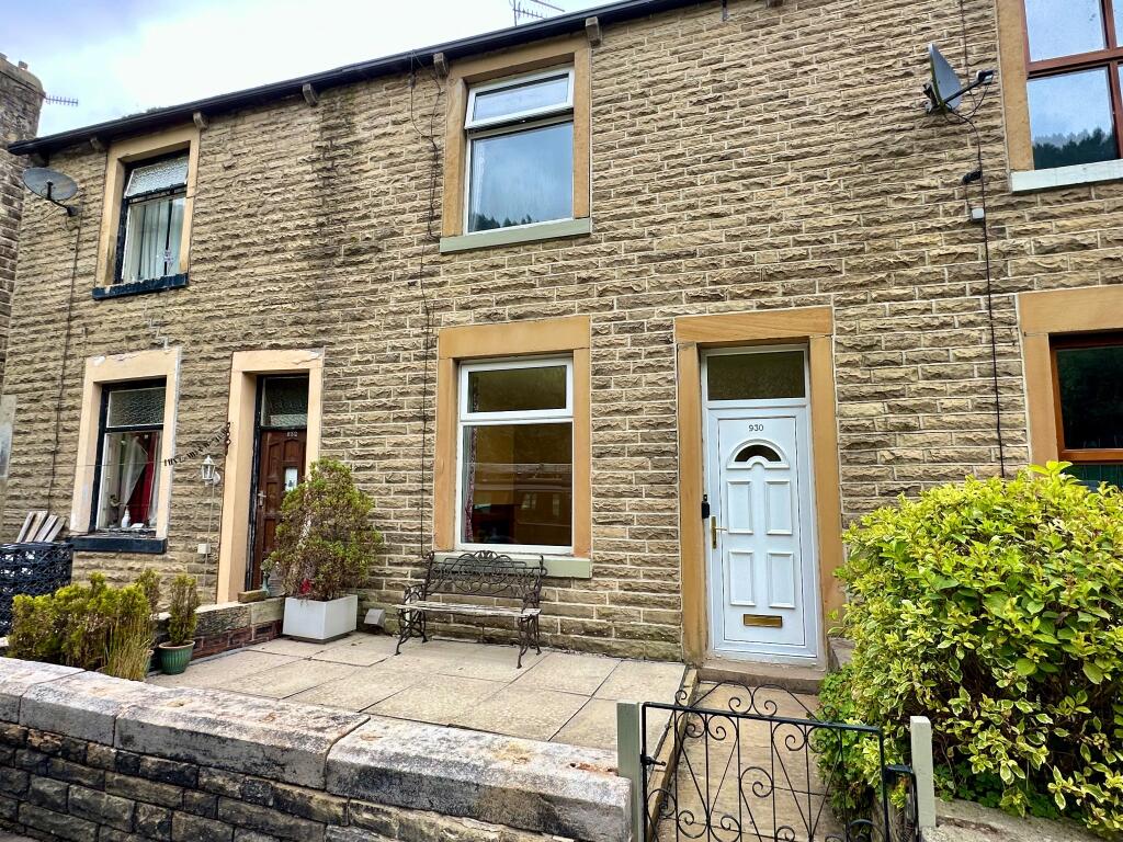 Main image of property: 930 Burnley Road, Todmorden, OL14 7ET