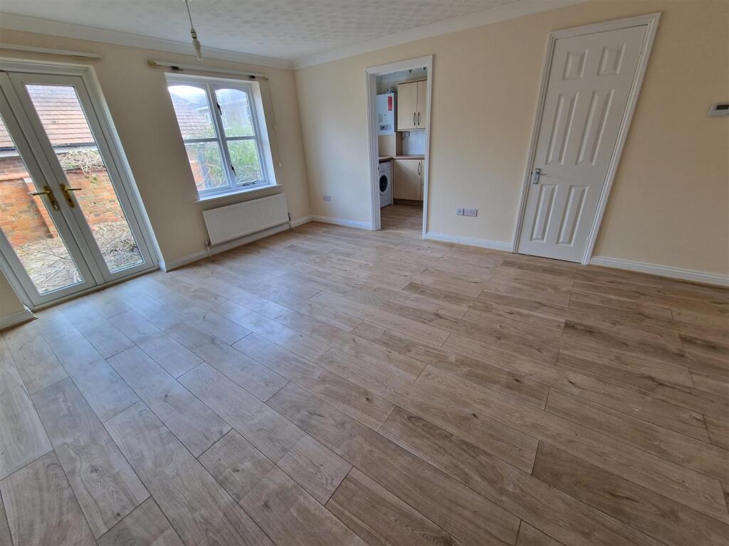 Apartment in Gillingham, Bay - View 3