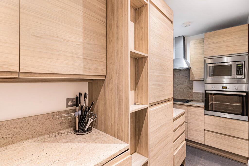 Apartment in London - View 4