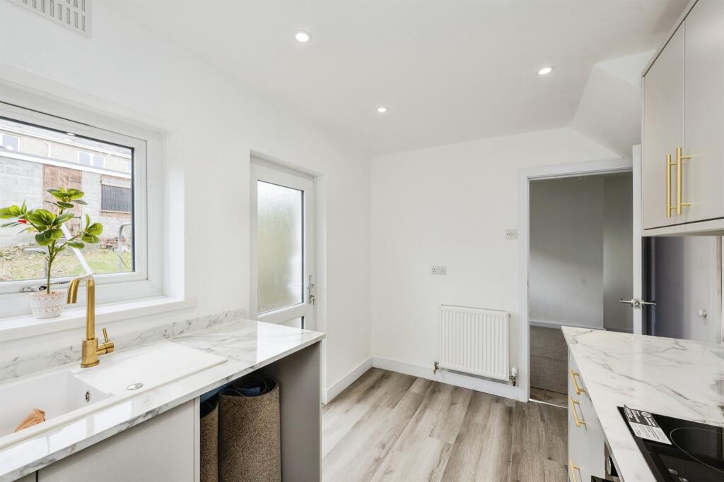 House in Swansea, Mayhill, Townhill - View 2