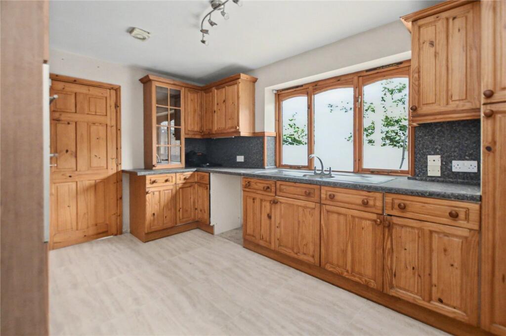 House in Wakefield, City Fields - View 5