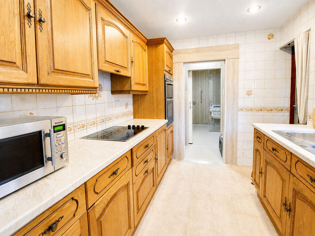 House in Enfield - View 4