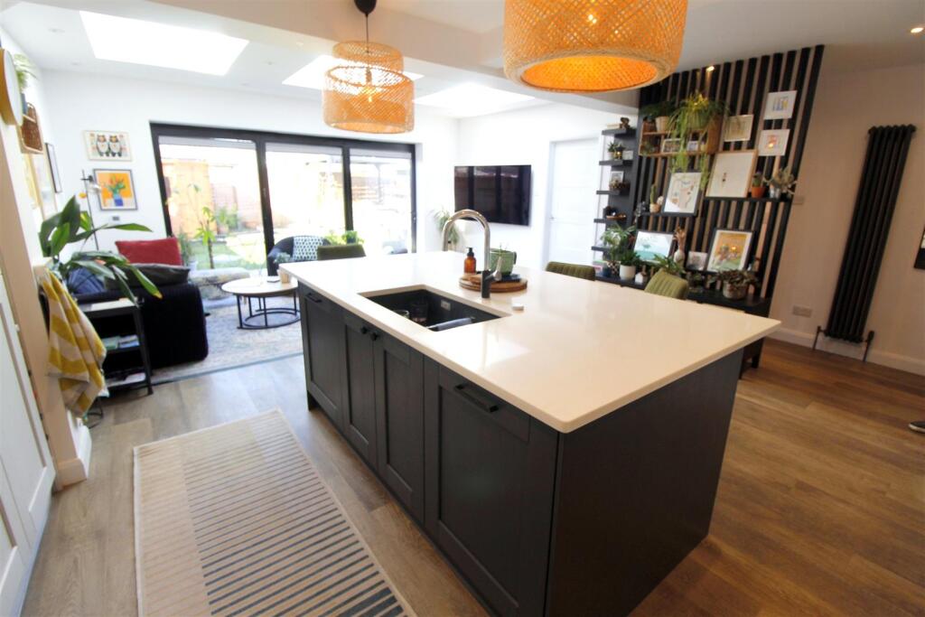 House in Kingston upon Thames - View 3