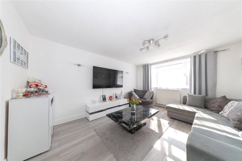 Apartment in Luton - More