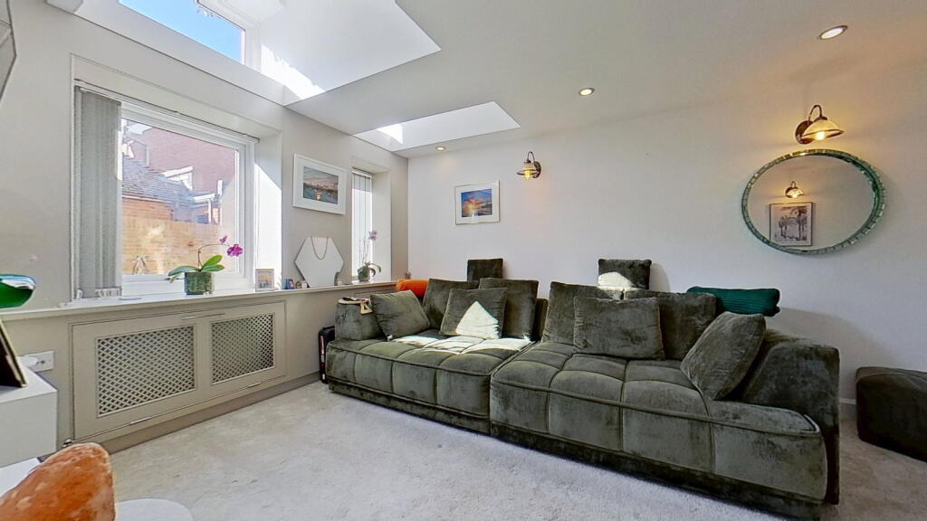 Apartment in Canterbury - More