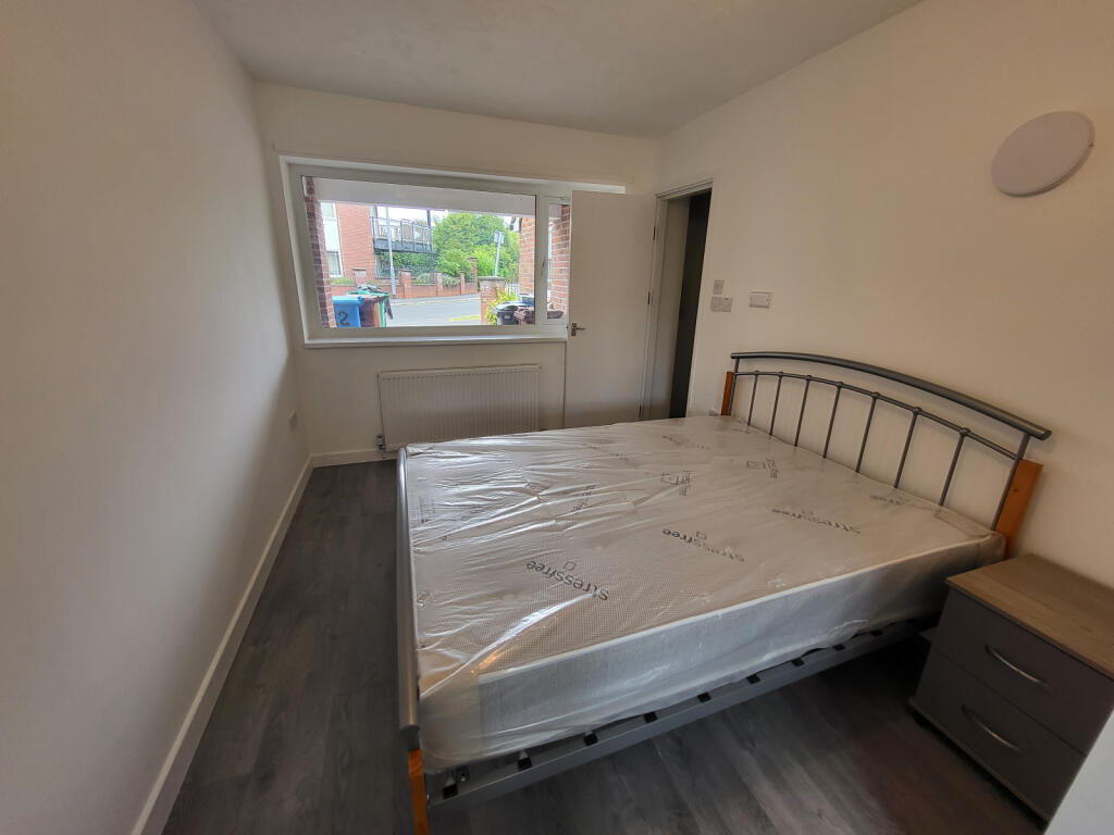4 bedroom town house for rent