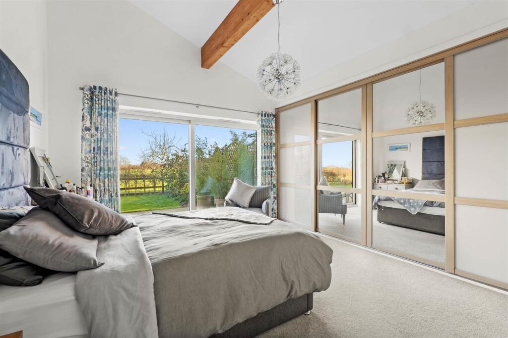 House in Wychavon, Pebworth - More