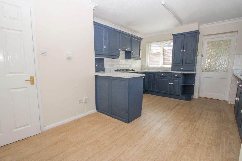 Wickham Close, Chipping Sodbury, BS37 photo 4