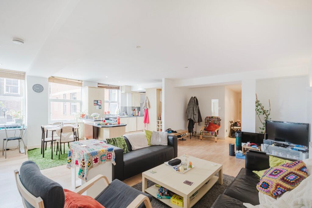 Main image of property: 21 Barker Gate, Nottingham NG1 1JU