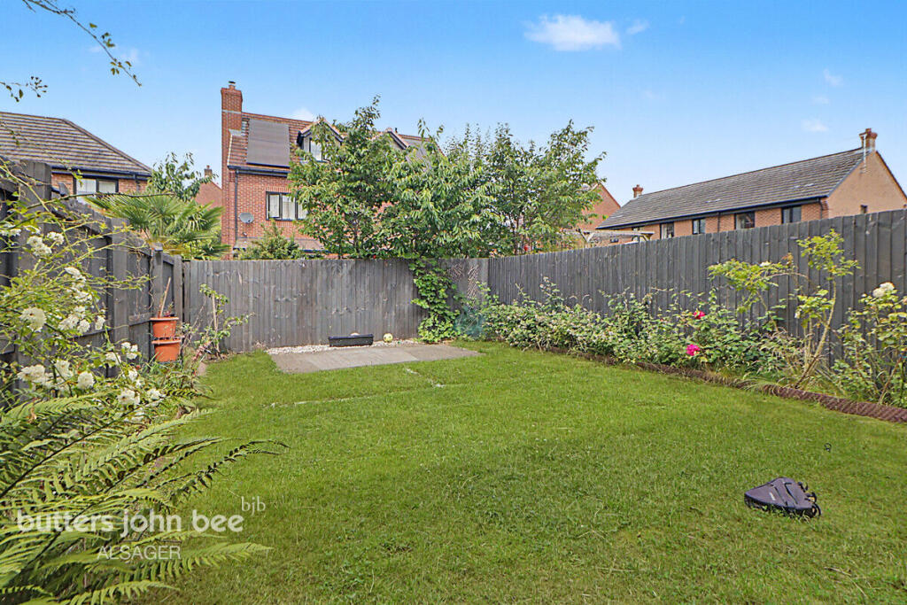 Cheshire Crescent, Alsager photo 2
