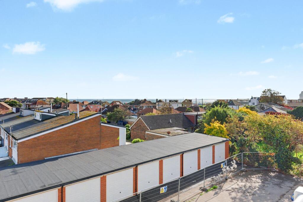 South Street, Lancing, BN15 photo 2
