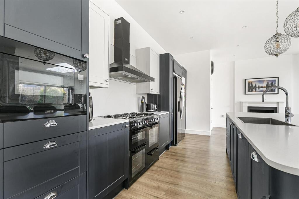 House in Enfield, London Borough of Enfield - View 4