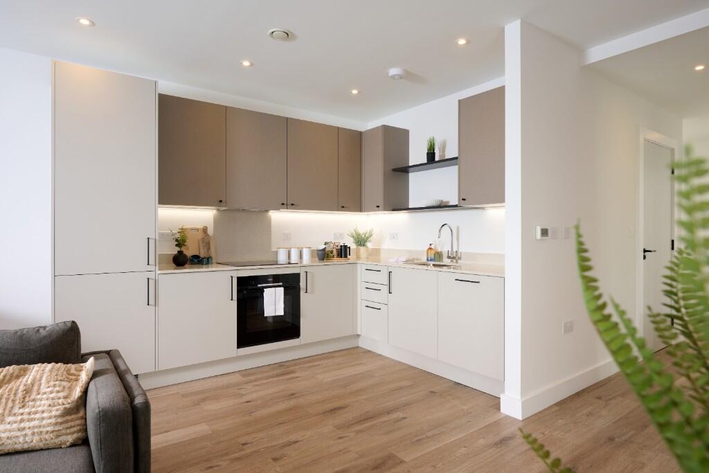 Apartment in Reading - View 3