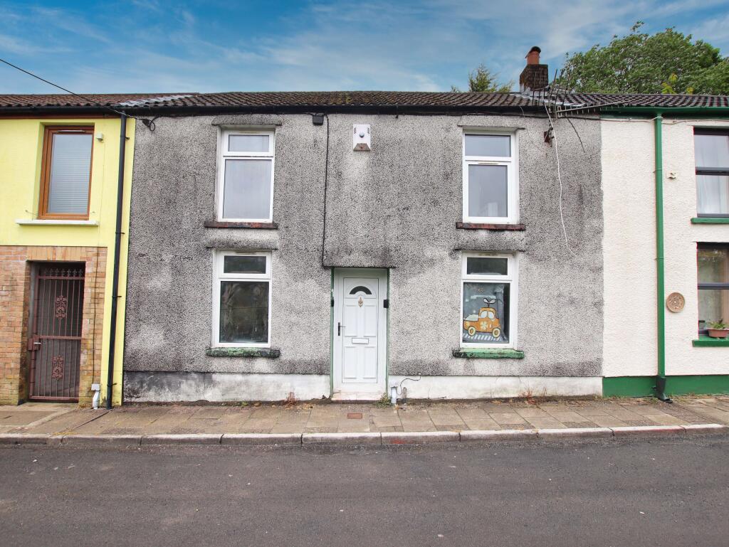 Main image of property: Long Row, Blaenllechau, Ferndale, CF43 4NP
