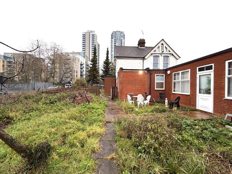 House in London - View 5